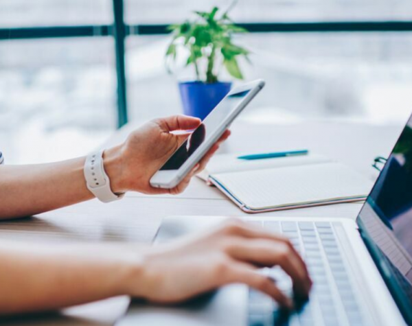 Tout ce que votre politique relative aux cellulaires d'entreprise doit inclure en 2025
